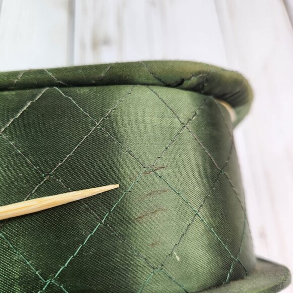 Quilted Green Satin Vanity Box Gloves Hankie Scarf Vintage 13.5 in *READ* - Picture 12 of 14